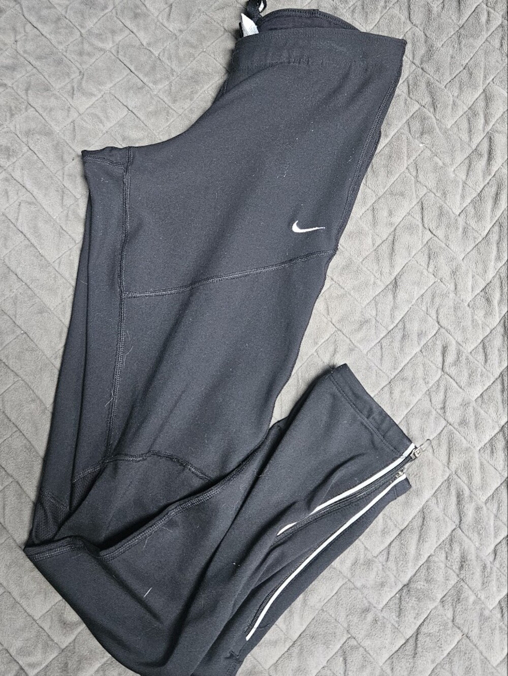Womens Nike Black Athletic Leggings with Ankle Zips
